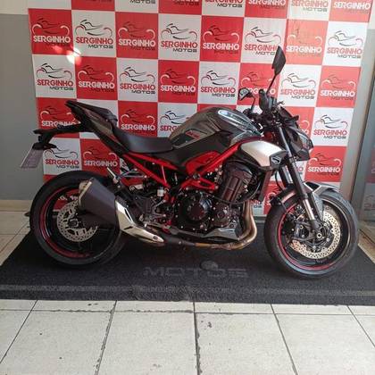 KAWASAKI Z900 KAWASAKI Z900